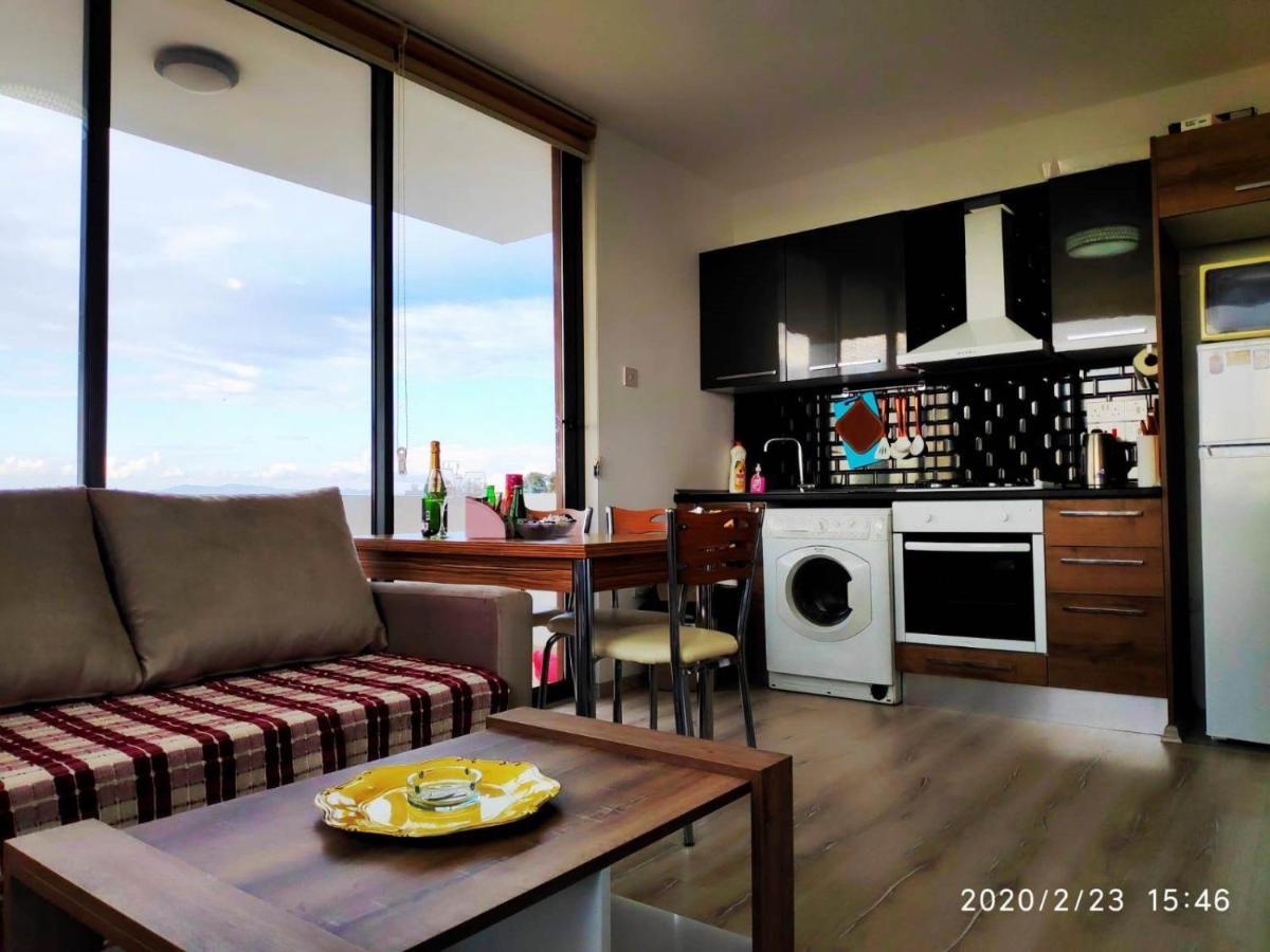 Uptown Holiday App & Pool Daily Rental Contactless Check In & Check Out Famagusta  Exterior foto