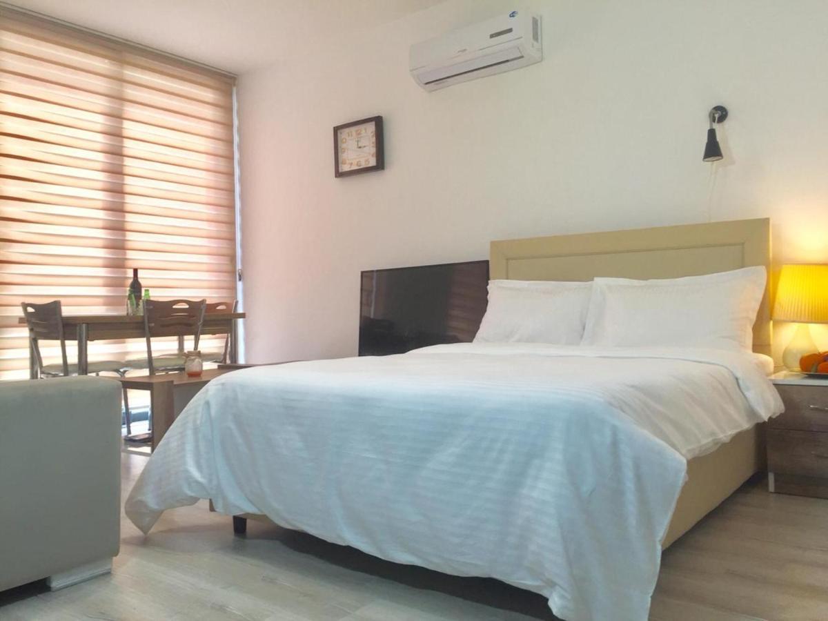Uptown Holiday App & Pool Daily Rental Contactless Check In & Check Out Famagusta  Exterior foto