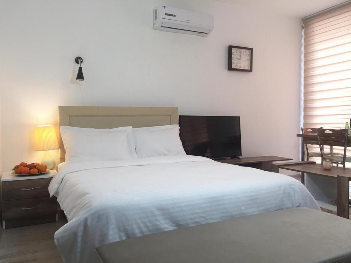 Uptown Holiday App & Pool Daily Rental Contactless Check In & Check Out Famagusta  Exterior foto