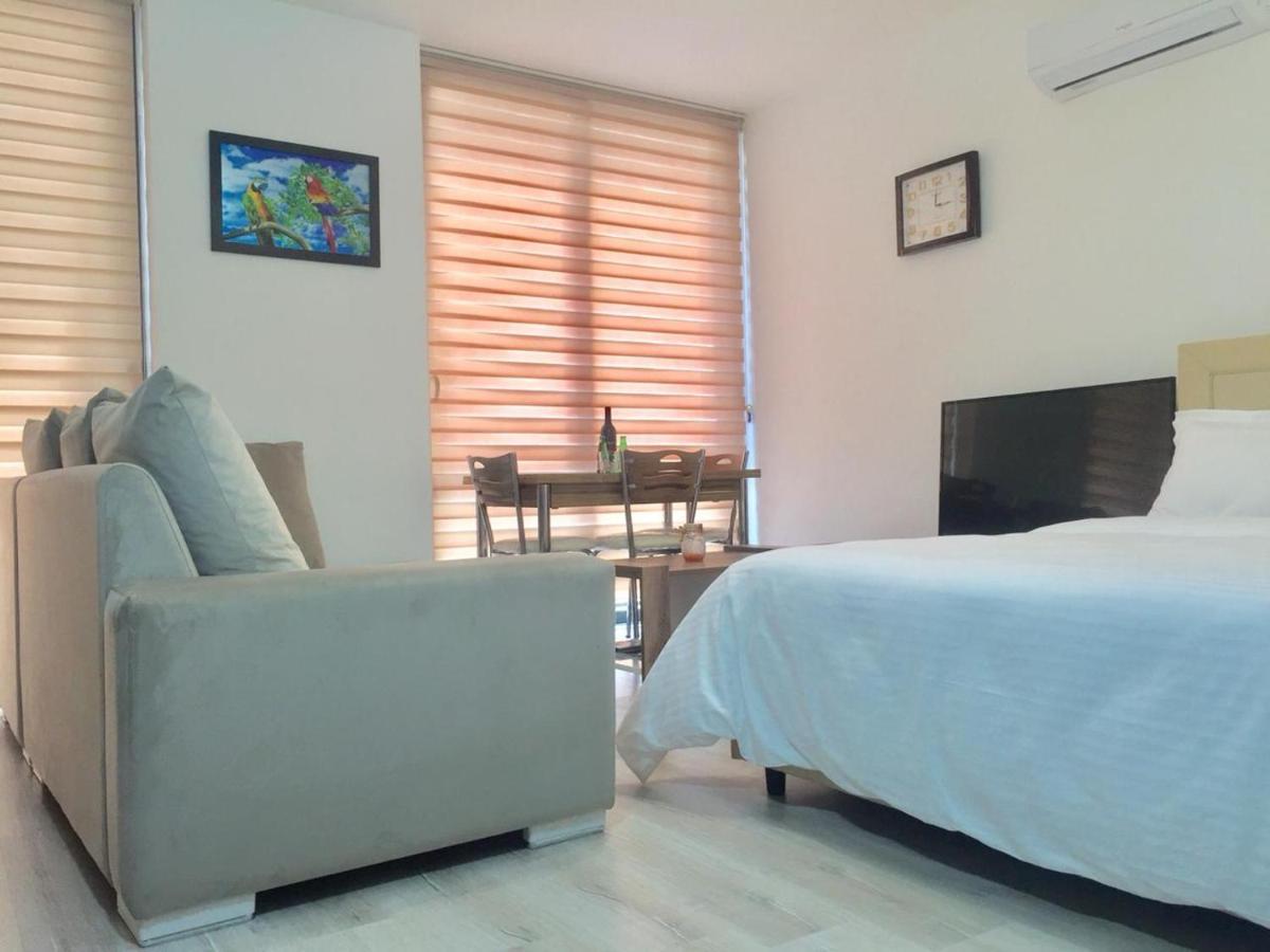 Uptown Holiday App & Pool Daily Rental Contactless Check In & Check Out Famagusta  Exterior foto