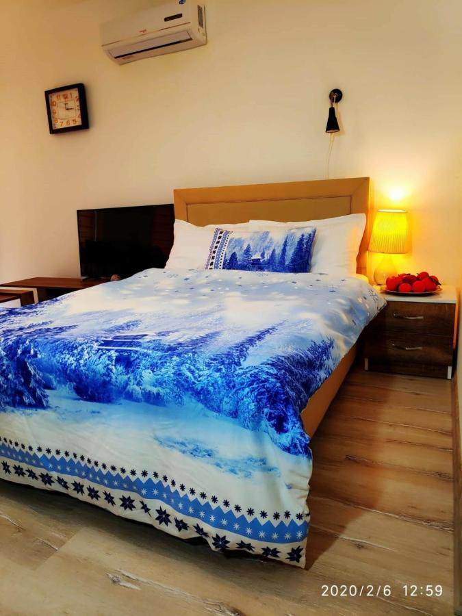 Uptown Holiday App & Pool Daily Rental Contactless Check In & Check Out Famagusta  Exterior foto