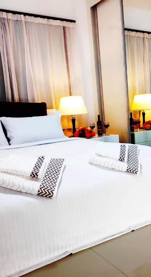 Uptown Holiday App & Pool Daily Rental Contactless Check In & Check Out Famagusta  Exterior foto