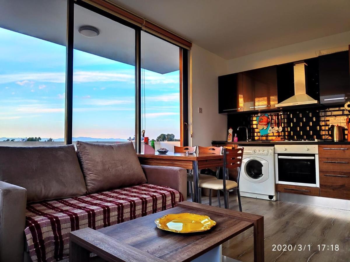 Uptown Holiday App & Pool Daily Rental Contactless Check In & Check Out Famagusta  Exterior foto