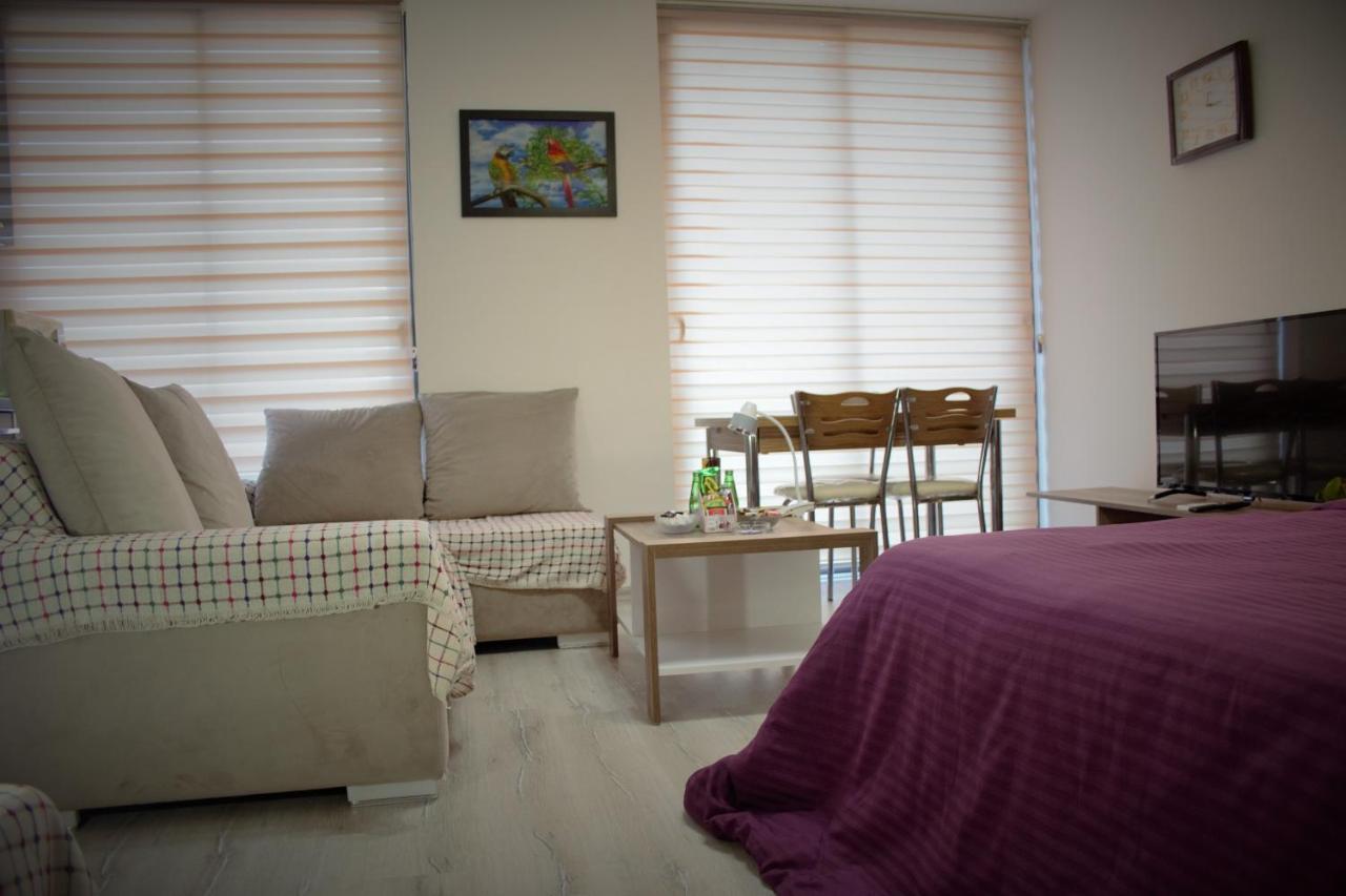 Uptown Holiday App & Pool Daily Rental Contactless Check In & Check Out Famagusta  Exterior foto