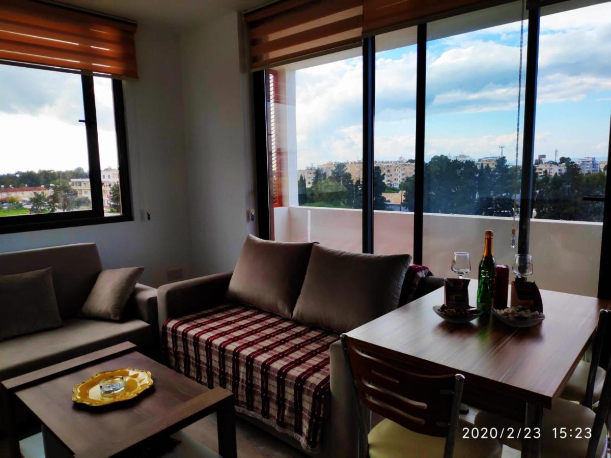 Uptown Holiday App & Pool Daily Rental Contactless Check In & Check Out Famagusta  Exterior foto